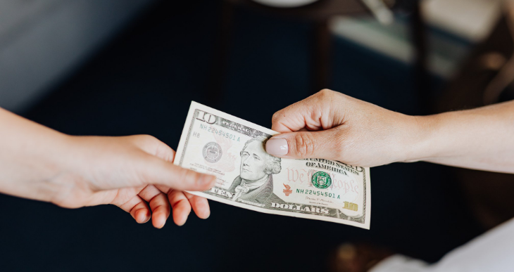 Aussie Intern Doctor Donating Half His Pay! 