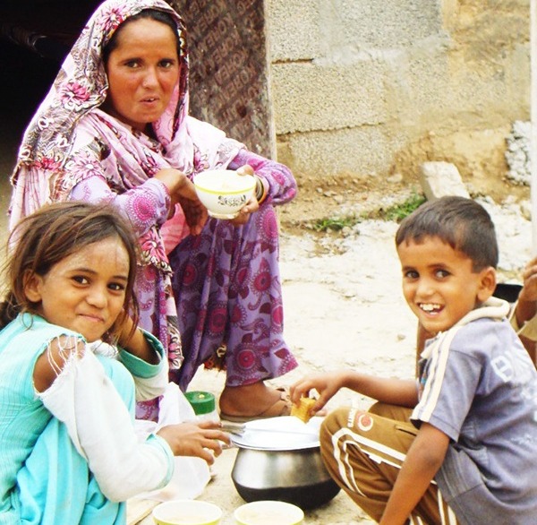 Alleviate Poverty by Donating to the Right Organization Alleviate Poverty by Donating to the Right Organization