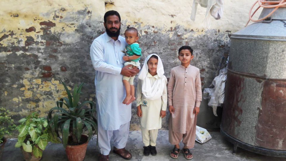 Tissue Paper Salesman