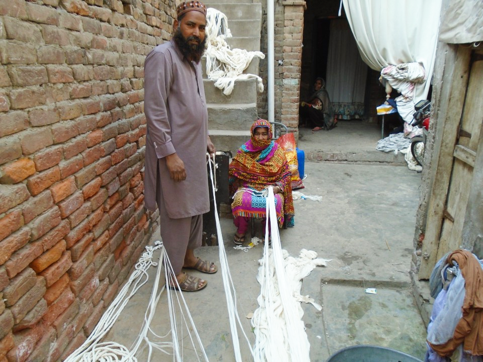Yarn Knitting (Waan Bunai)