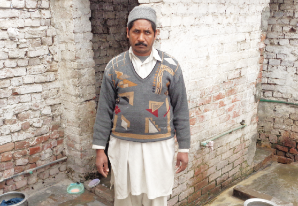 STEEL AND SILVER CROCKERY 