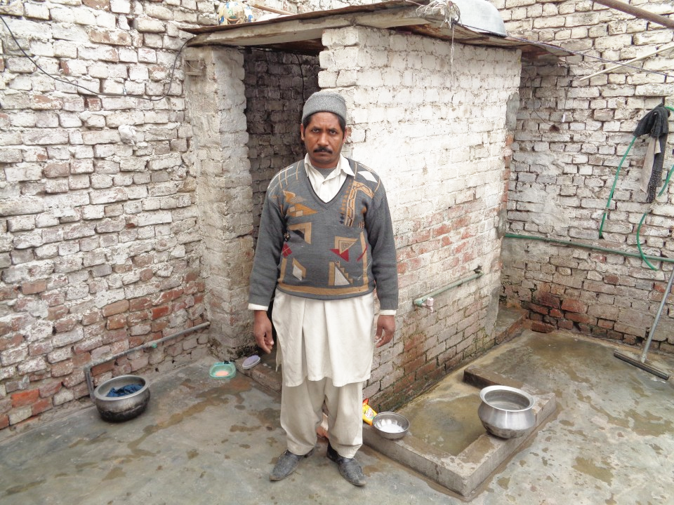 STEEL AND SILVER CROCKERY 
