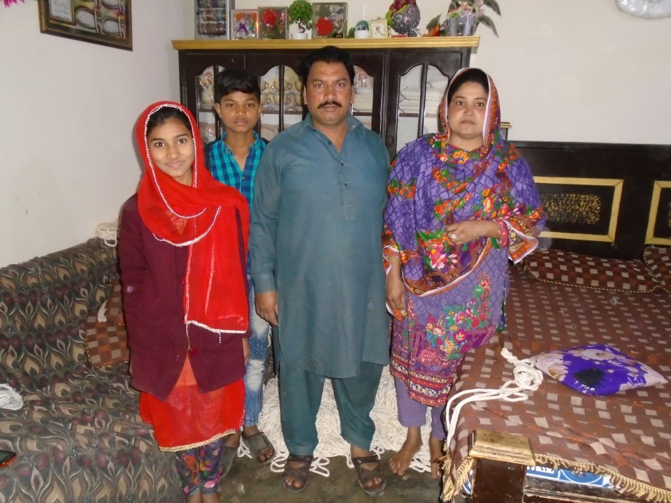 Yarn Knitting (Waan Bunai)