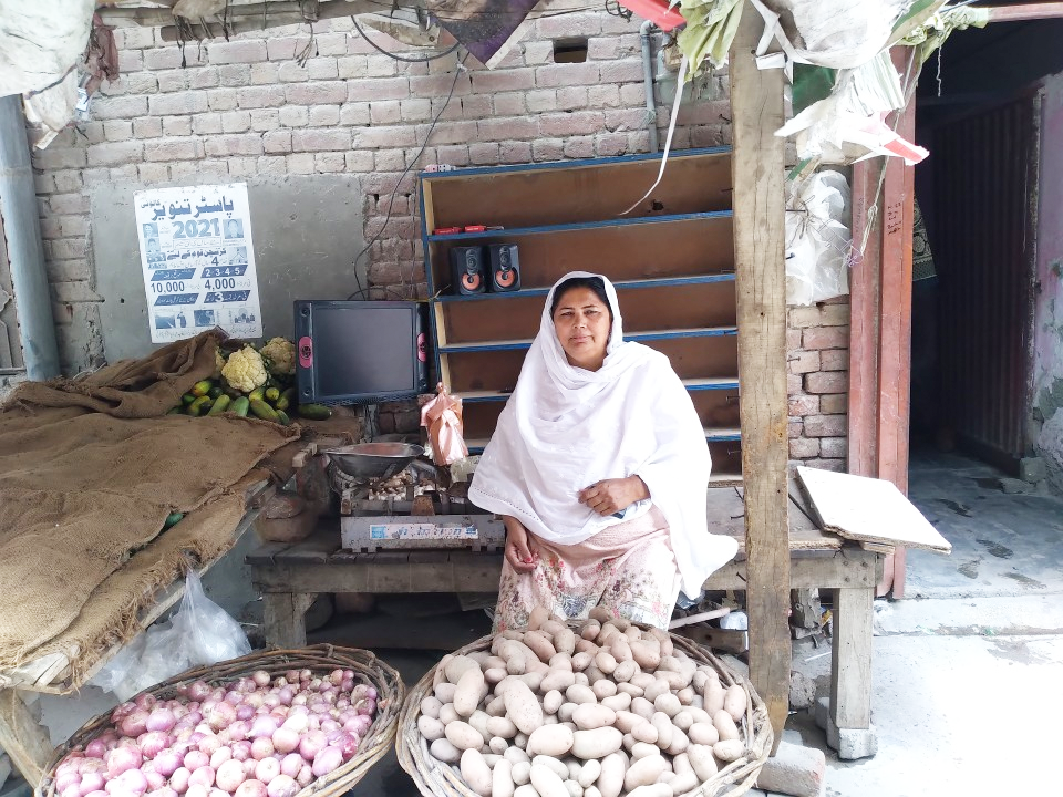 Vegetable & Grocery shop