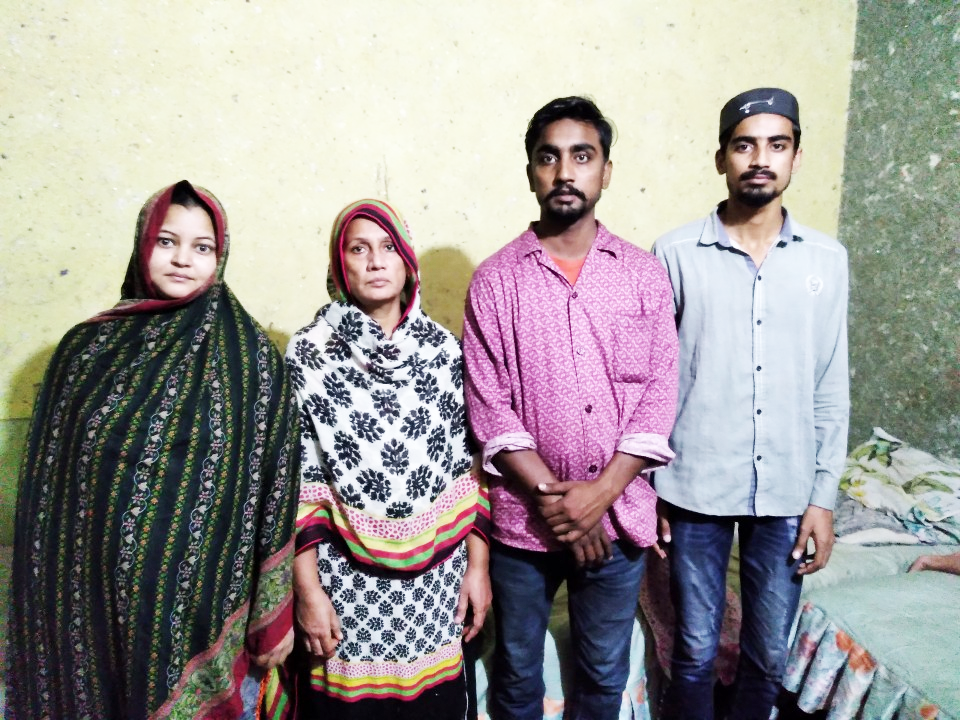 Confectionery Items Salesman 
