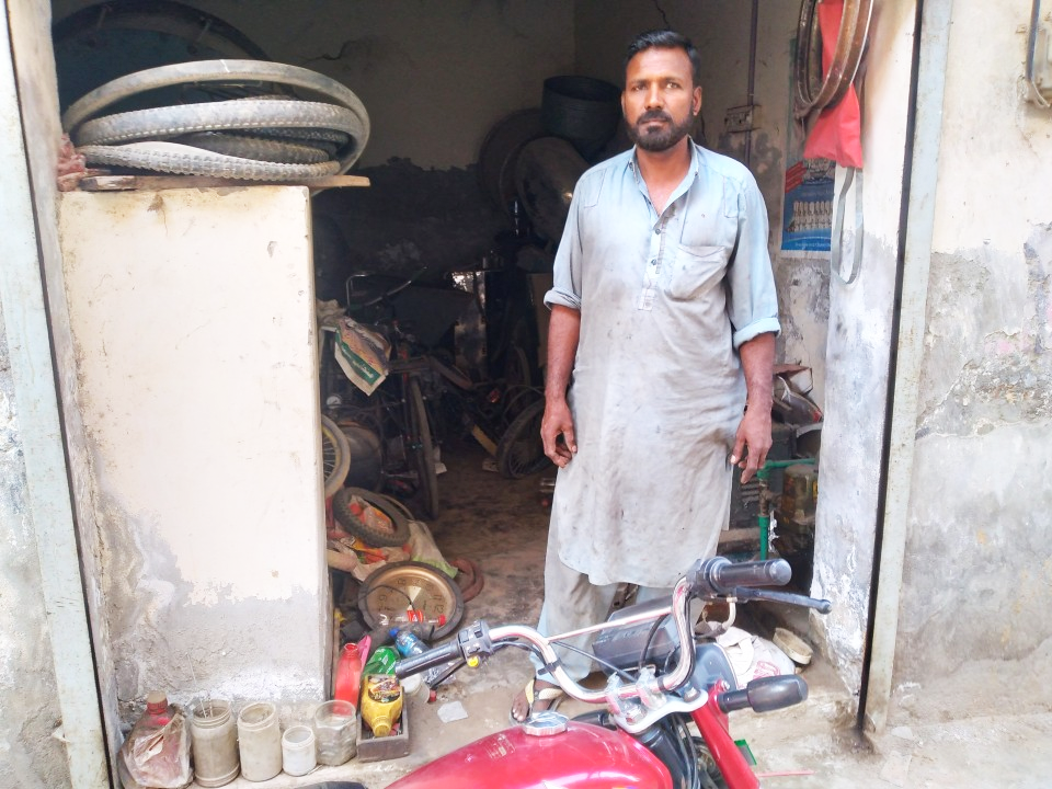 Bike  spare parts shop