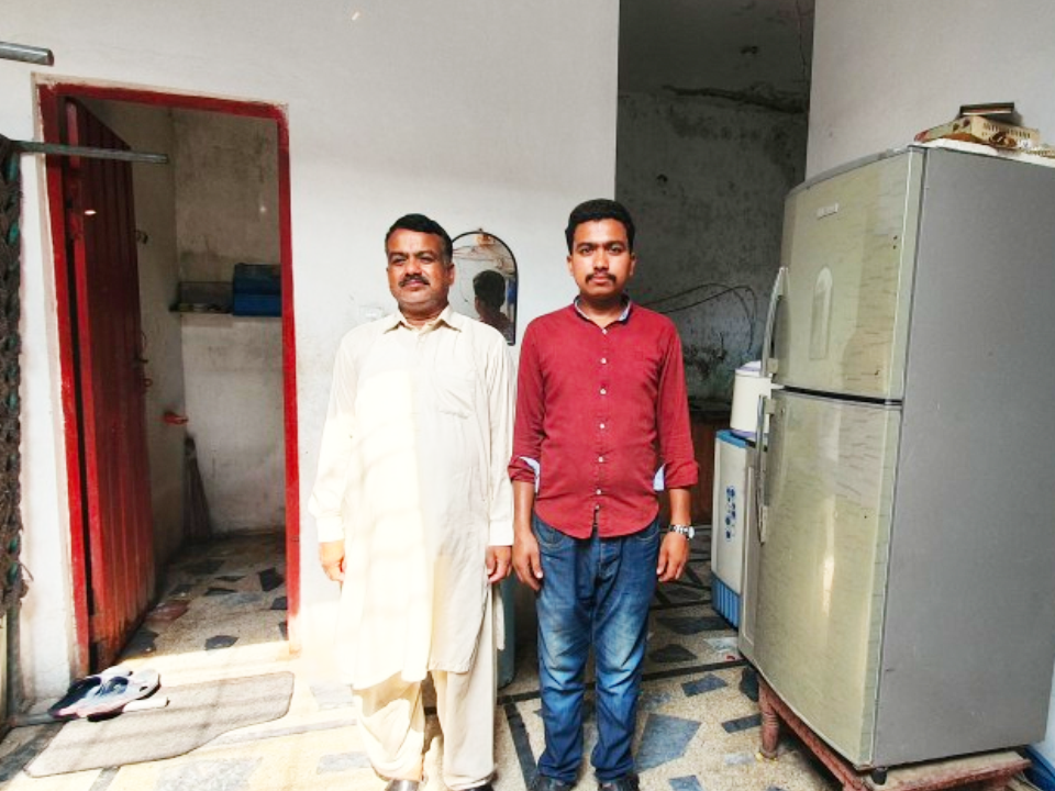 Electric store+repairing center