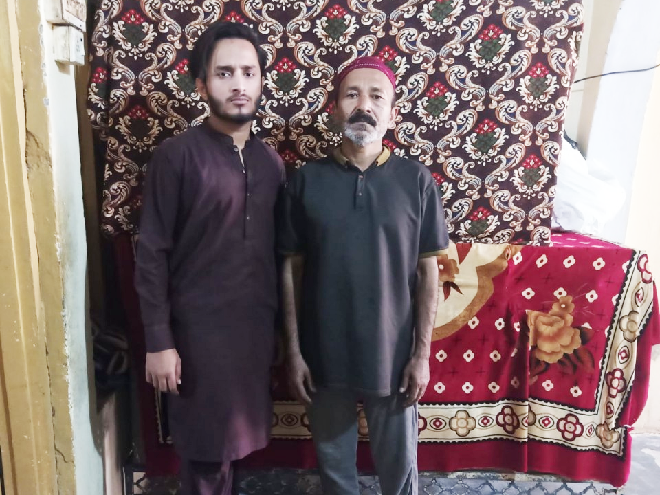 Button & Lace Salesman