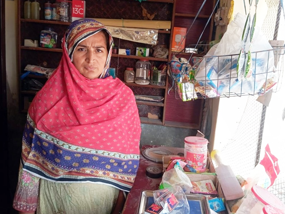 Crockery & Grocery Store 
