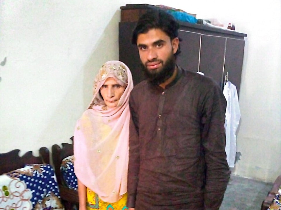 Children food items retailer