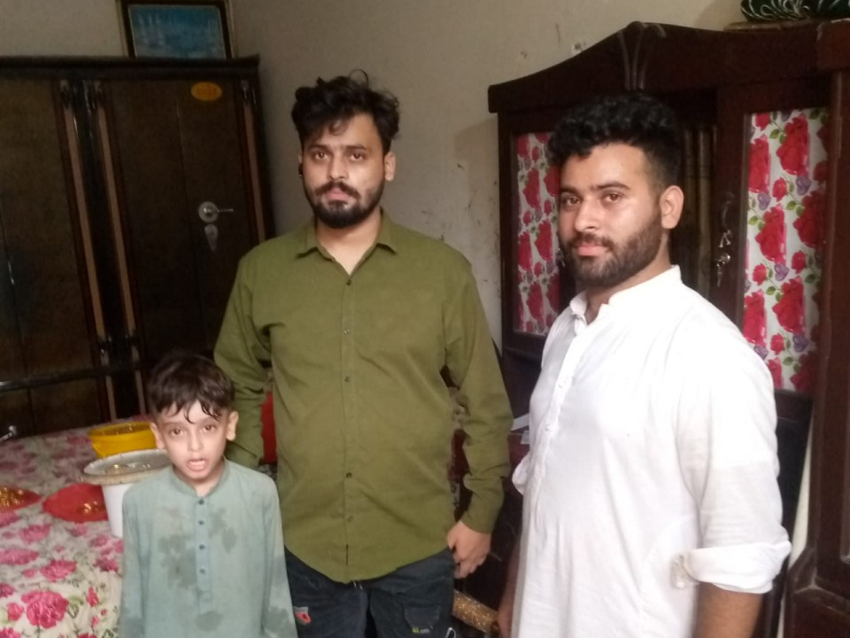 Cloth stitching shop