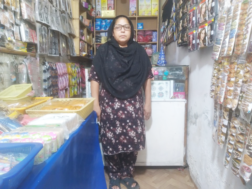 Karachi con mehndi  & under Garments 