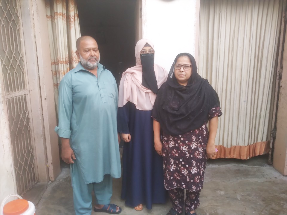 Karachi con mehndi  & under Garments 