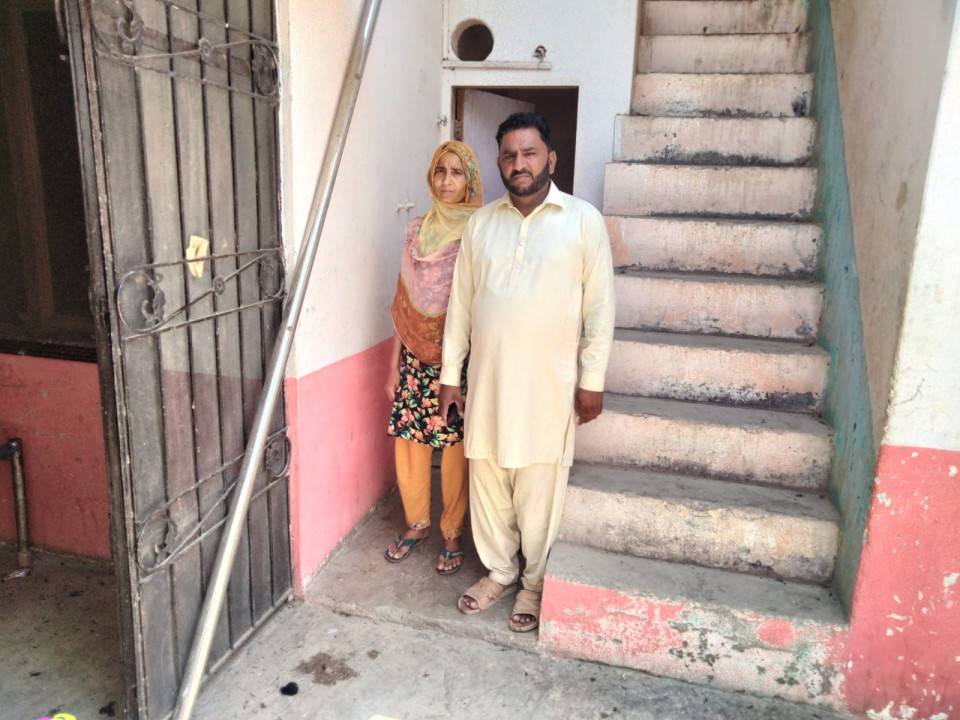 Yarn knitting