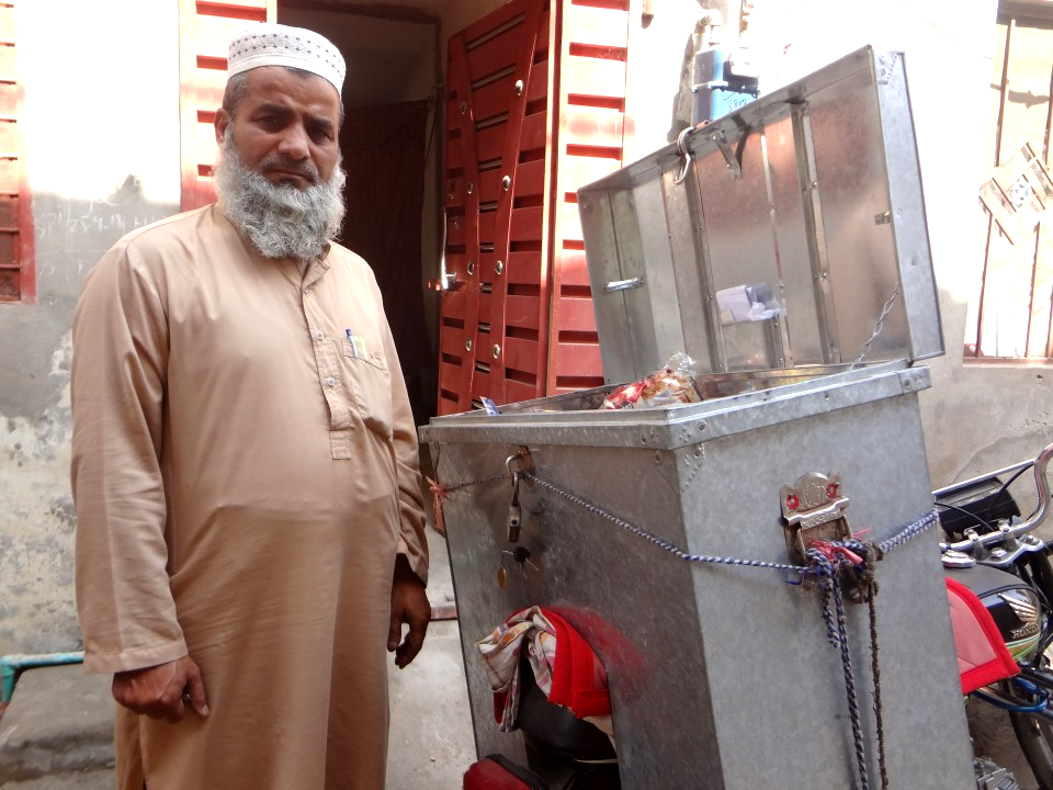 Expansion of a Salesman