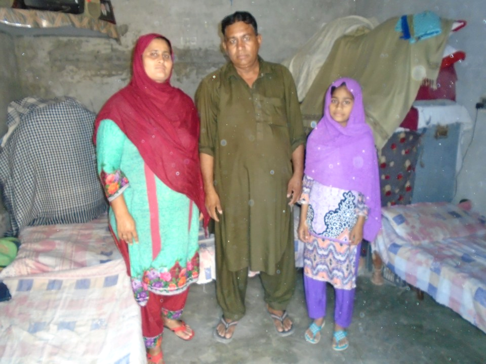 Yarn knitting (Waan Bunai)