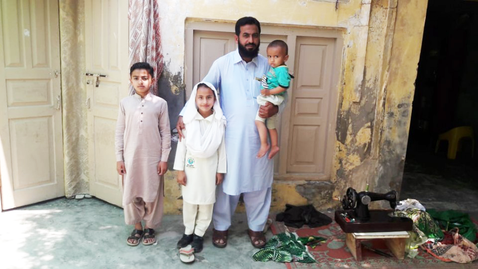 Tissue Paper Salesman