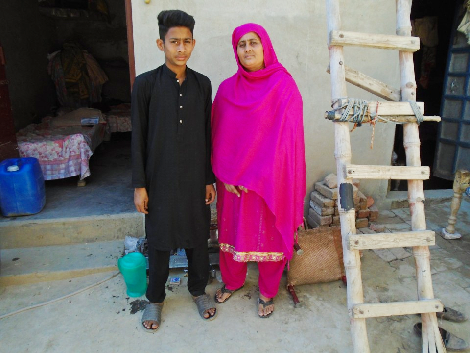 Yarn Knitting (Waan Bunai)