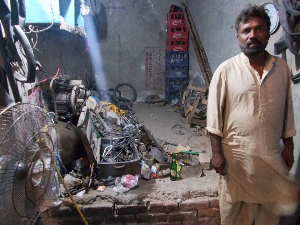 Cycle and bike spare parts shop