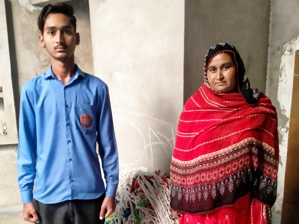 Yarn Knitting (Waan Bunai)