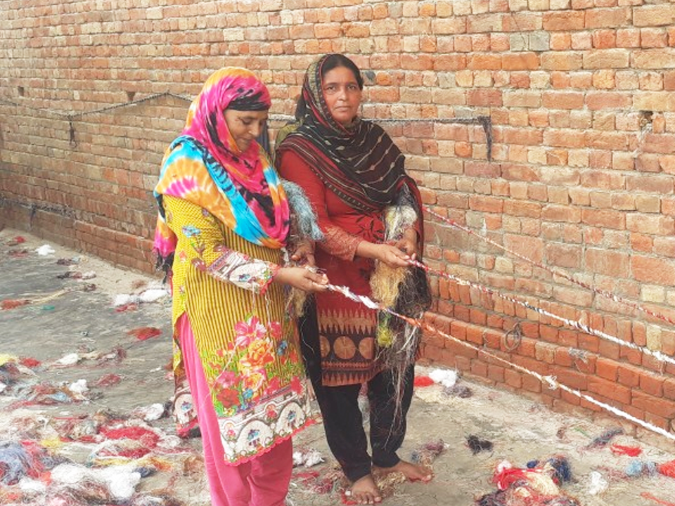 Yarn Knitting (Waan Bunai)