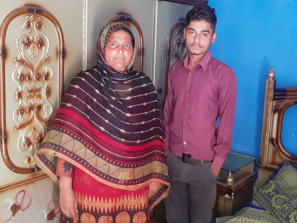 Yarn Knitting (Waan Bunai)