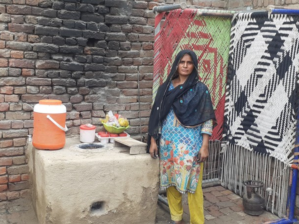 Yarn Knitting (Waan Bunai)