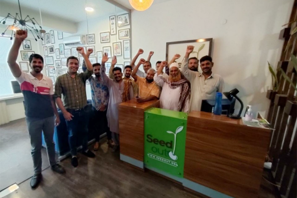 Javaid Masih - Business established