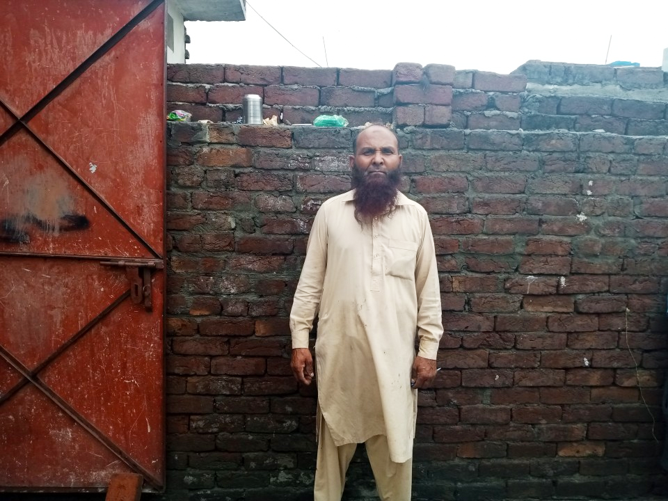 Sanitary Bush Making Workshop