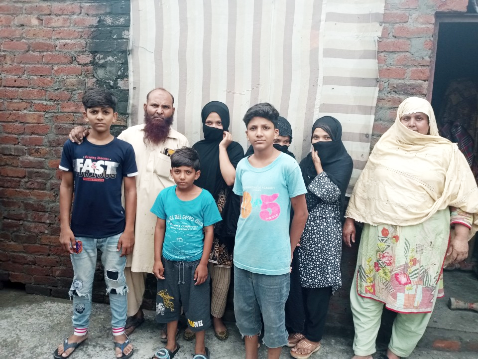 Sanitary Bush Making Workshop