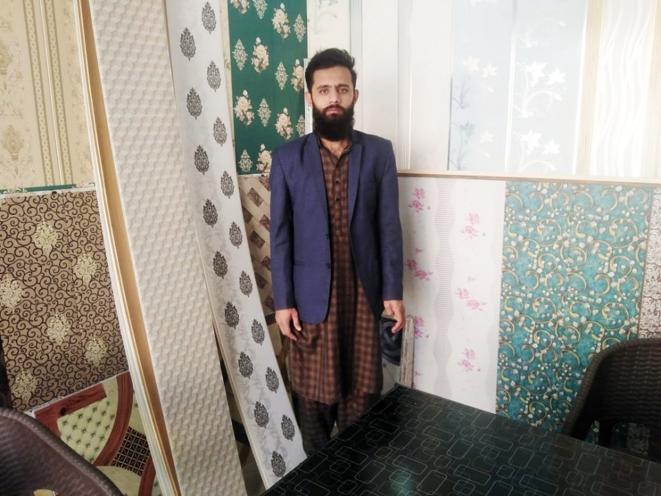  Ceiling  and Peeling Wallpaper 