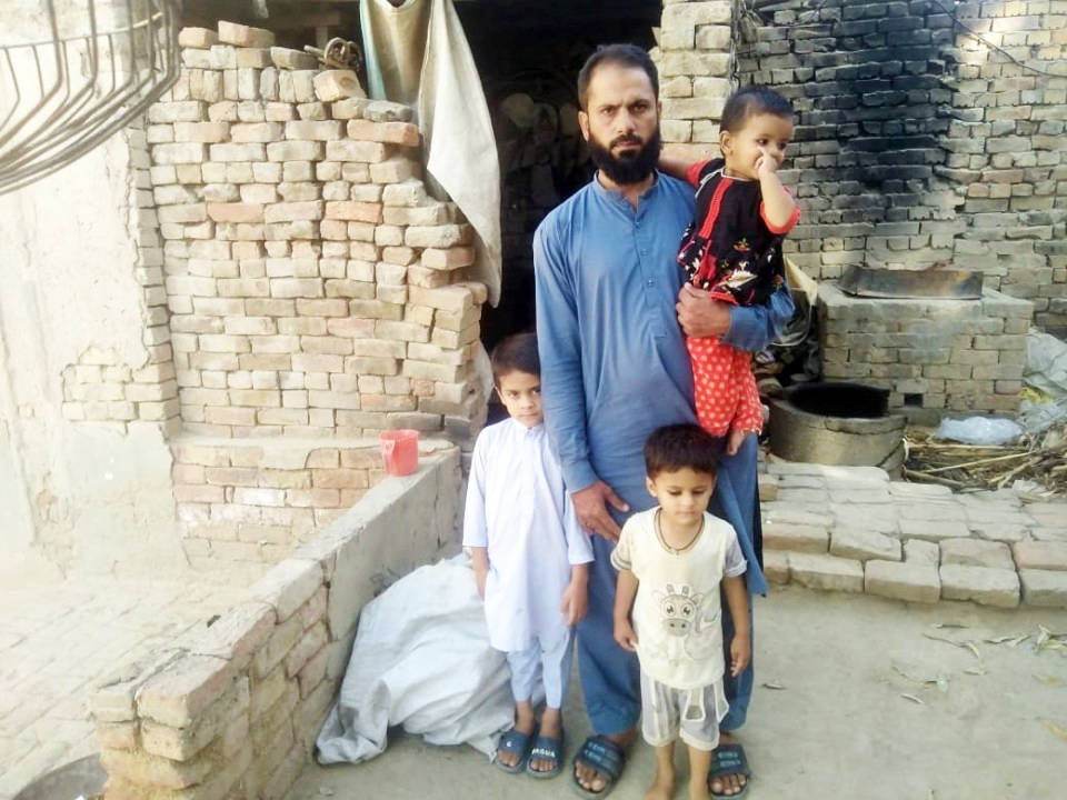 Eggs & Grocery Salesman