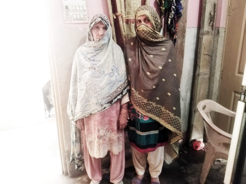 Artificial flower making and Decoration pieces