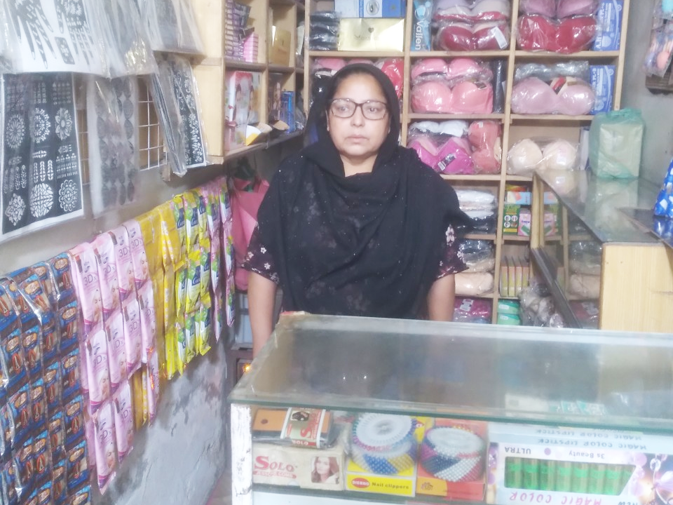 Karachi con mehndi  & under Garments 