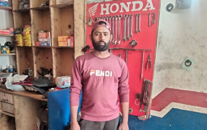 Qamar Abbas 