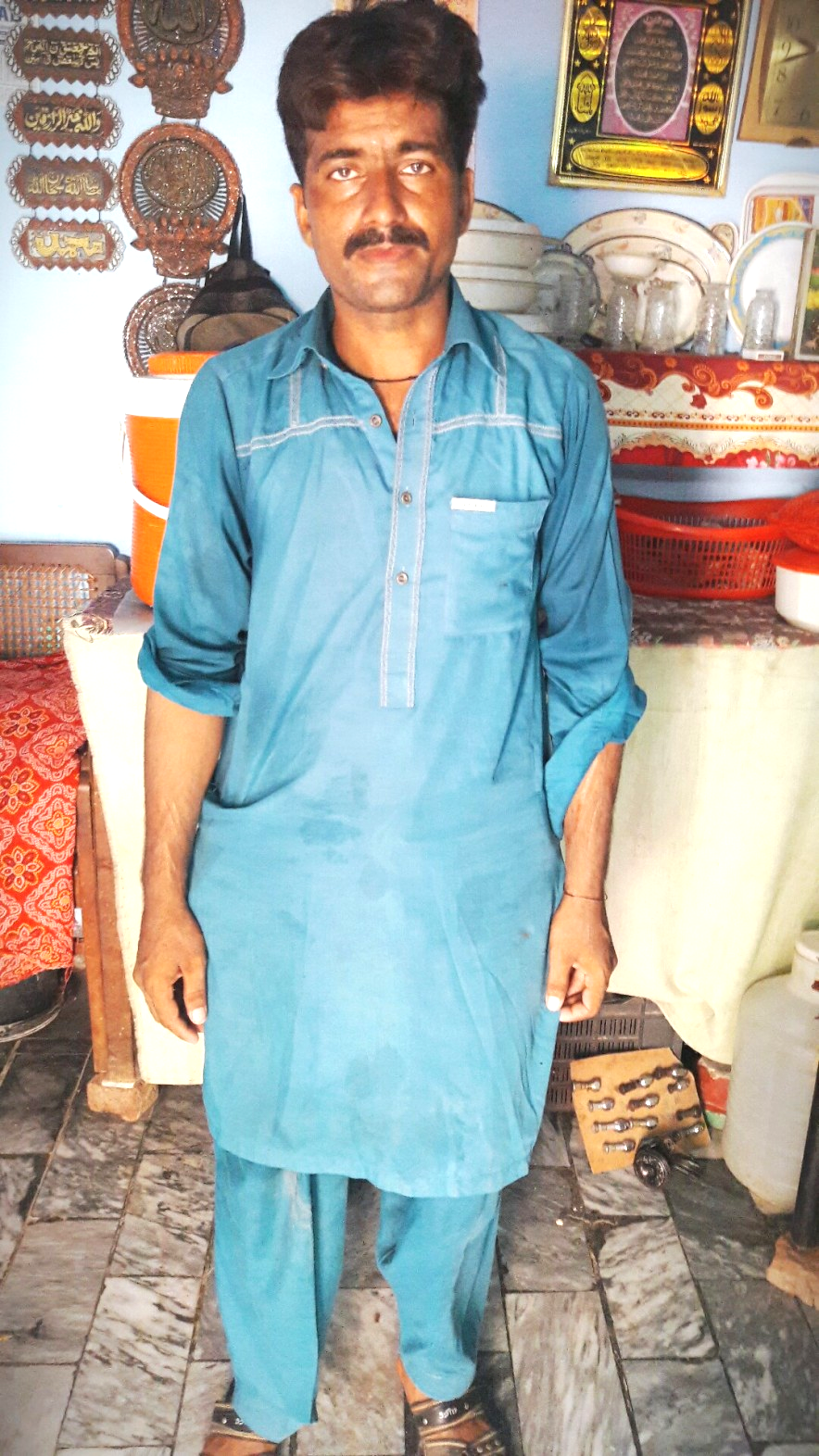 Spare Parts salesman