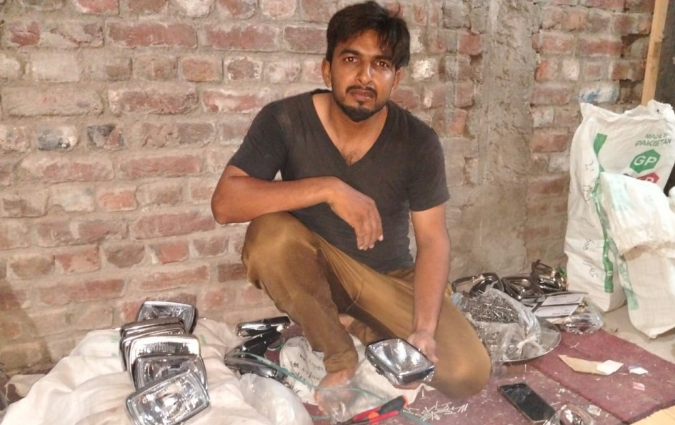 bike spare parts salesman