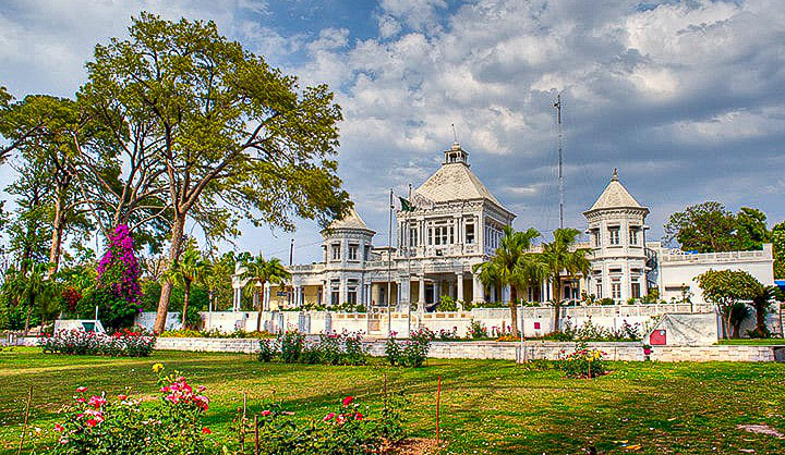 Fatima Jinnah Women University